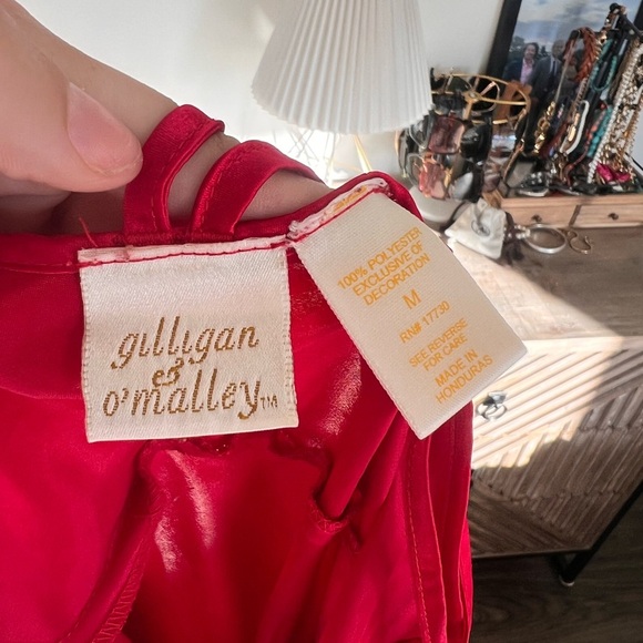 SOLD Gilligan & O'Malley Red Lace Chemise - Picture 5 of 7